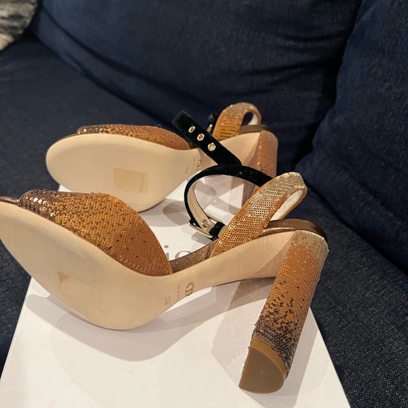 Christian Dior sequence gold heels - Picture 3 of 3